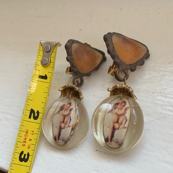 Vintage Lucite 80’s Angel Earrings long big chunky artisan clip on lightweight - Picture 8 of 11